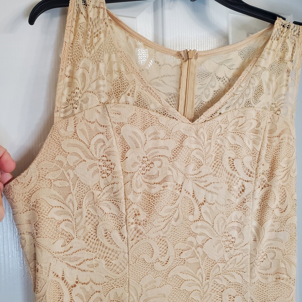 Ladies lace cream dress midi size large